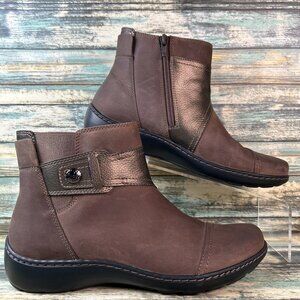 Clarks Boot Womens Sz 8M Brown Leather Ankle Zip Comfort Wedge Round Toe Dress